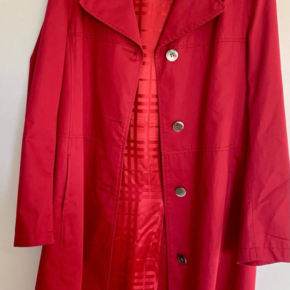 Burberry Red Trench Coat with Monochromatic Red Plaid Lining ❤️ - Picture 6 of 9